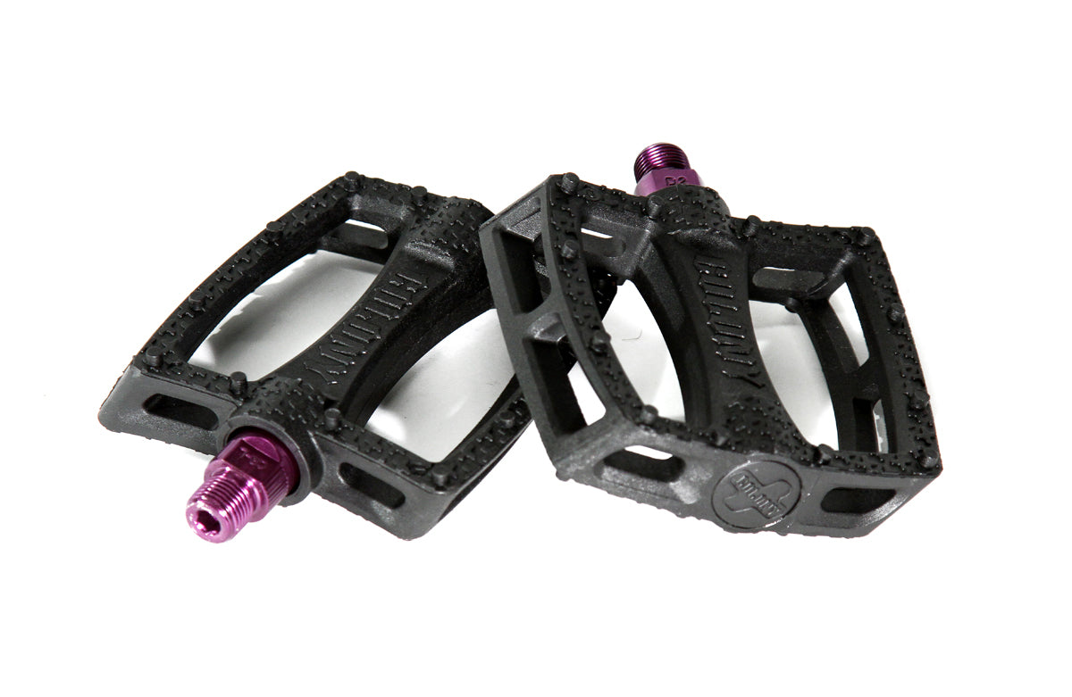 Colony Fantastic Plastic Pedals 9/16" Solid Black Coloured Axles